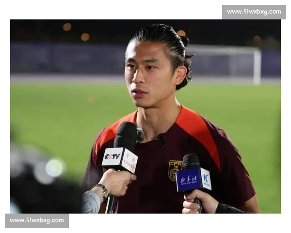 4 外援对决！国安 2-1 逆转云南，张玉宁替补造 2 球 + 法比奥制胜